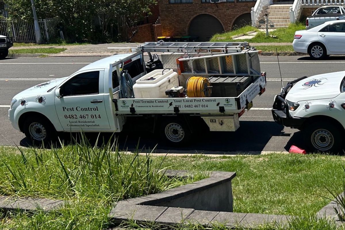 Vehicles-Pest Control Bow Bowing Expert Pest Solutions for Homes & Businesses